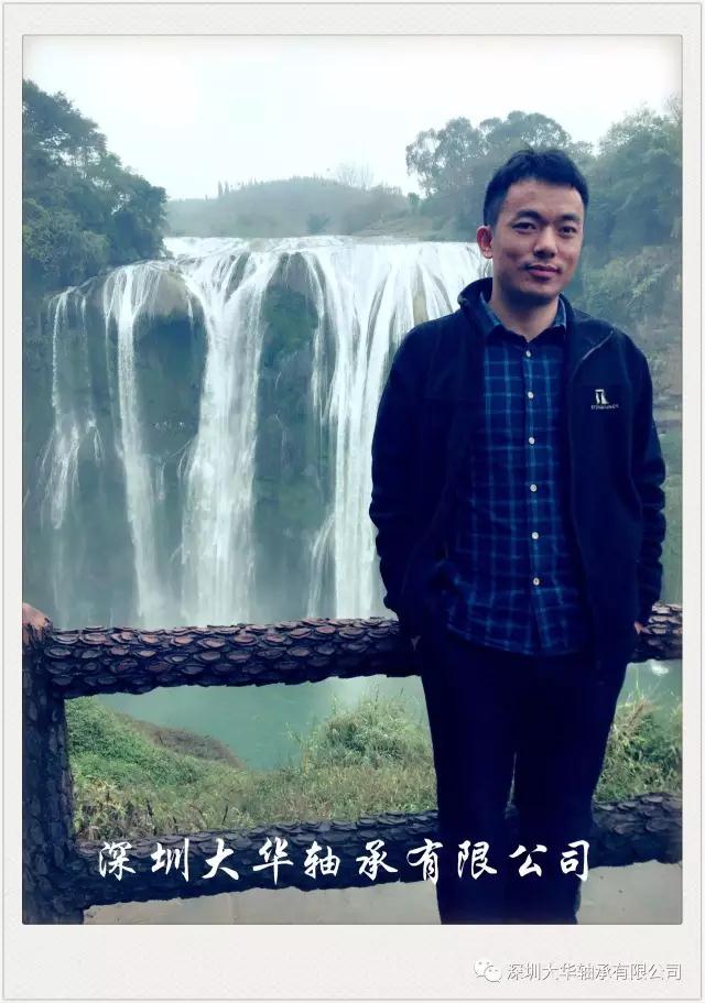 來一張浦經(jīng)理的特寫，有沒有長(zhǎng)得很像李彥宏？